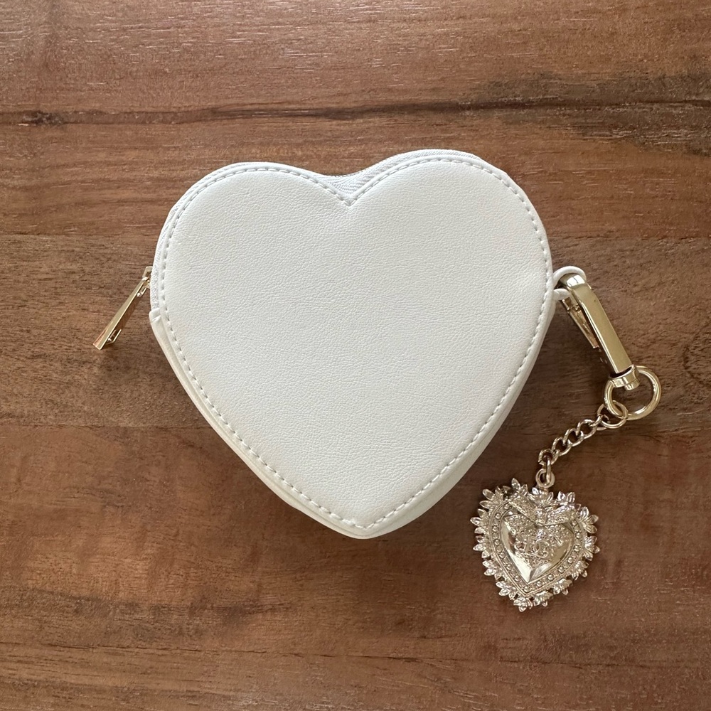 Dolce & Gabbana Heart Coin Purse OFFERS WELCOME 💕